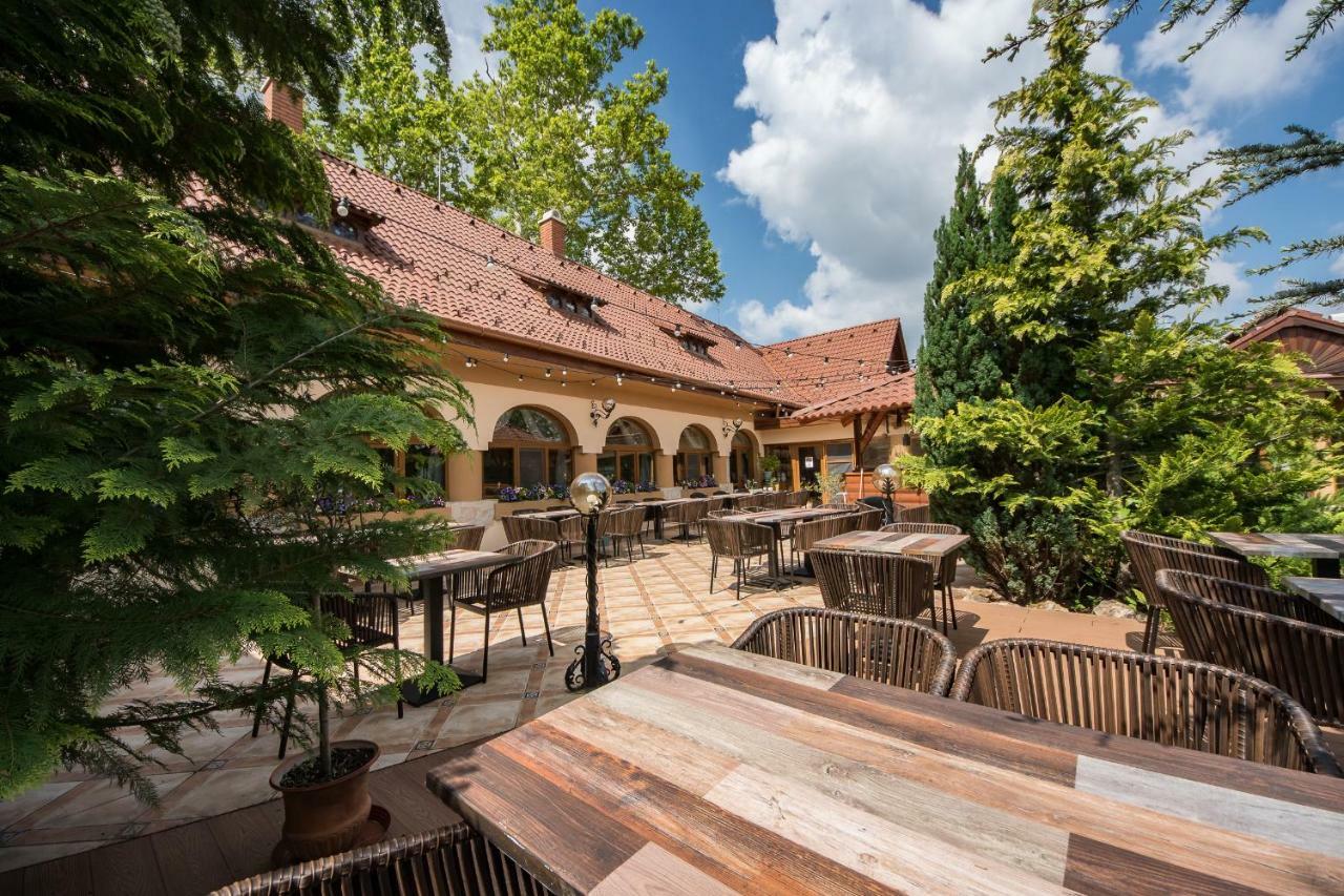 Platan Garden Rooms & Restaurant Гайдусобосло Екстер'єр фото